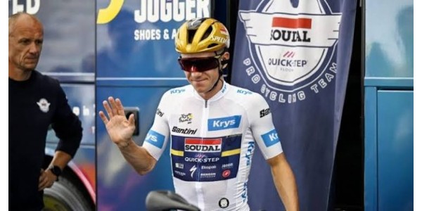 Remco Evenepoel s'entraîne intensivement en vue du Tour de France. Remco Evenepoel s'entraîne intensivement en vue du Tour de France.